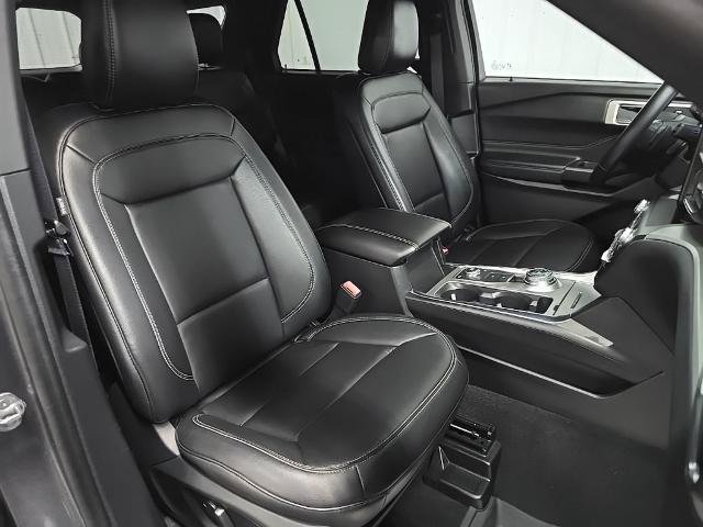 Certified 2020 Ford Explorer XLT w/ Equipment Group 202A AWD/4WD image 20
