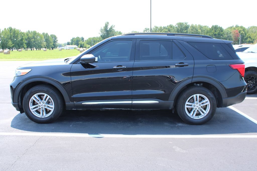 Certified 2024 Ford Explorer XLT w/ Equipment Group 202A AWD/4WD image 7
