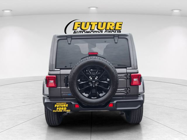 Used 2025 Jeep Wrangler Unlimited Sahara AWD/4WD image 5