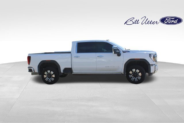 Used 2025 GMC Sierra 2500 Denali w/ Denali Reserve Package AWD/4WD image 4