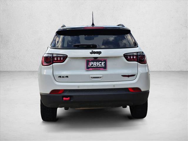 Used 2025 Jeep Compass Trailhawk AWD/4WD image 6