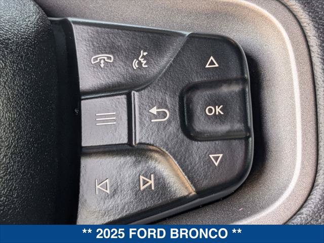 Certified 2025 Ford Bronco Outer Banks AWD/4WD image 15