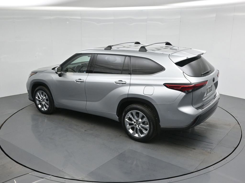 Used 2022 Toyota Highlander Limited image 19