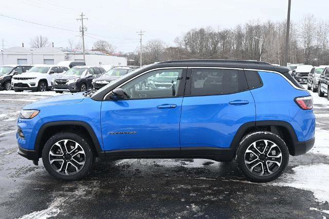 Used 2022 Jeep Compass Limited image 2