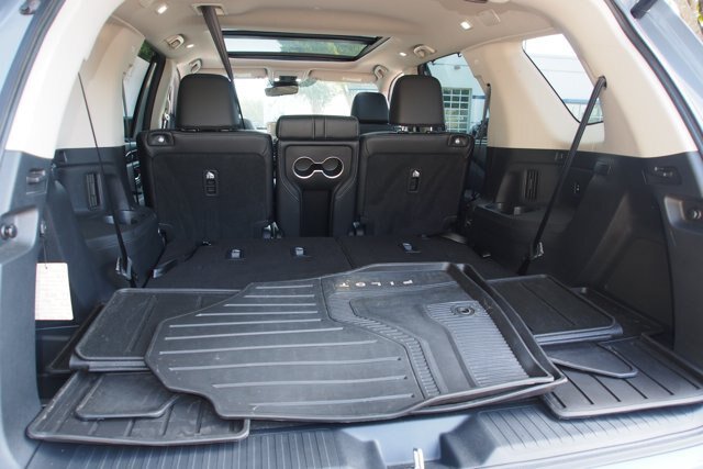 Used 2025 Honda Pilot Touring image 19