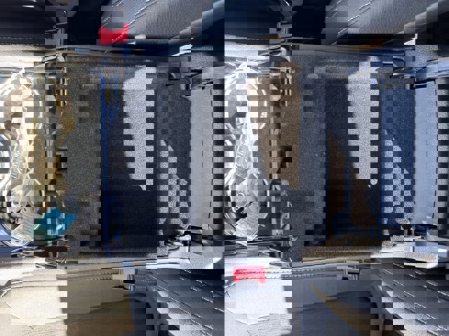 Used 2023 Jeep Grand Cherokee Laredo image 23