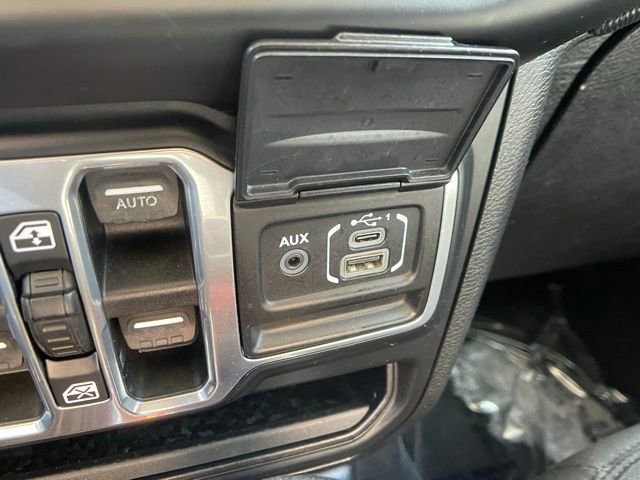 Used 2018 Jeep Wrangler Unlimited Sport S AWD/4WD image 24