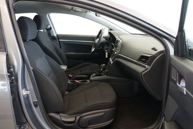 Used 2020 Hyundai Elantra SE w/ Cargo Package (C1) image 31
