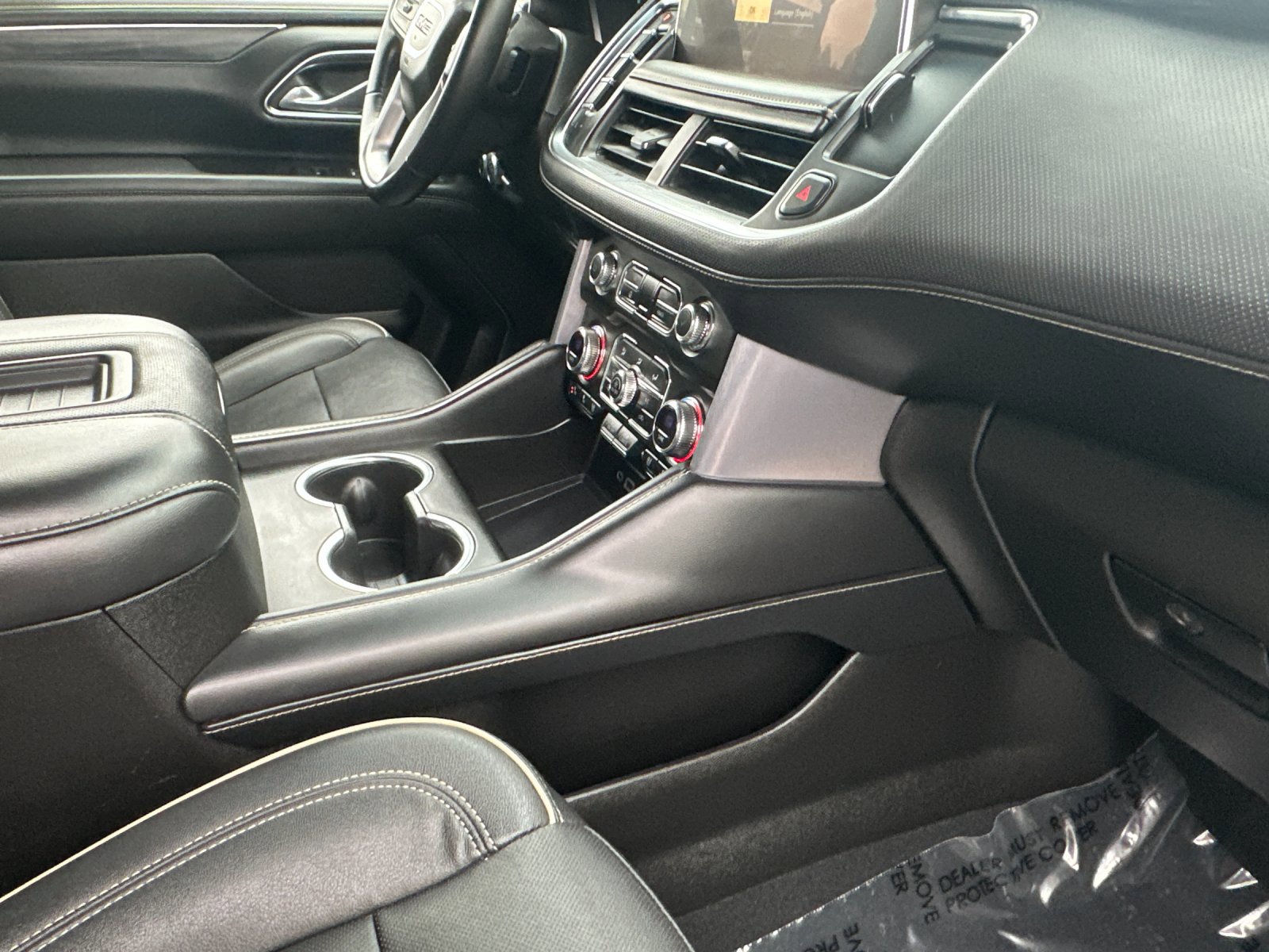 Used 2023 GMC Yukon SLT image 16