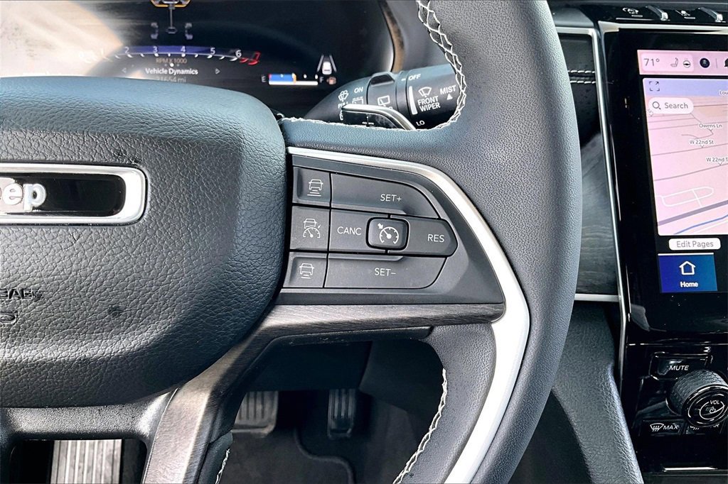 Used 2023 Jeep Grand Cherokee Limited image 19