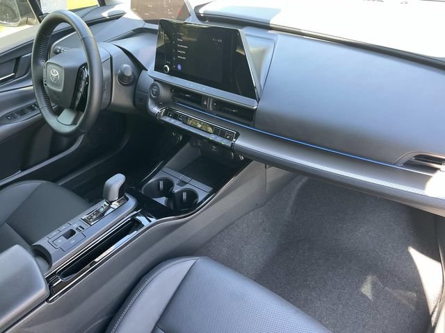 Used 2024 Toyota Prius XLE FWD image 36