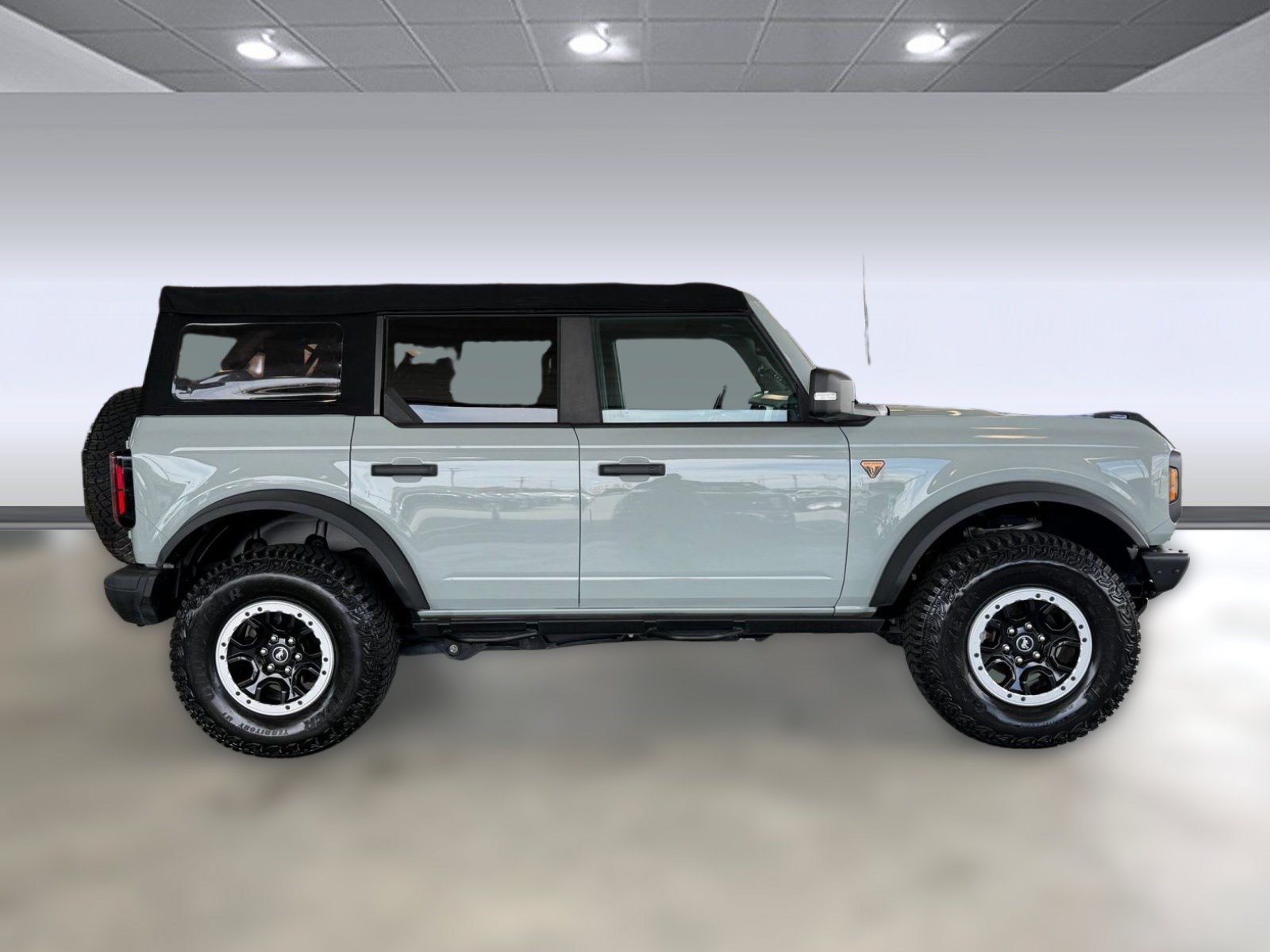Certified 2022 Ford Bronco Badlands w/ Sasquatch Package AWD/4WD image 8