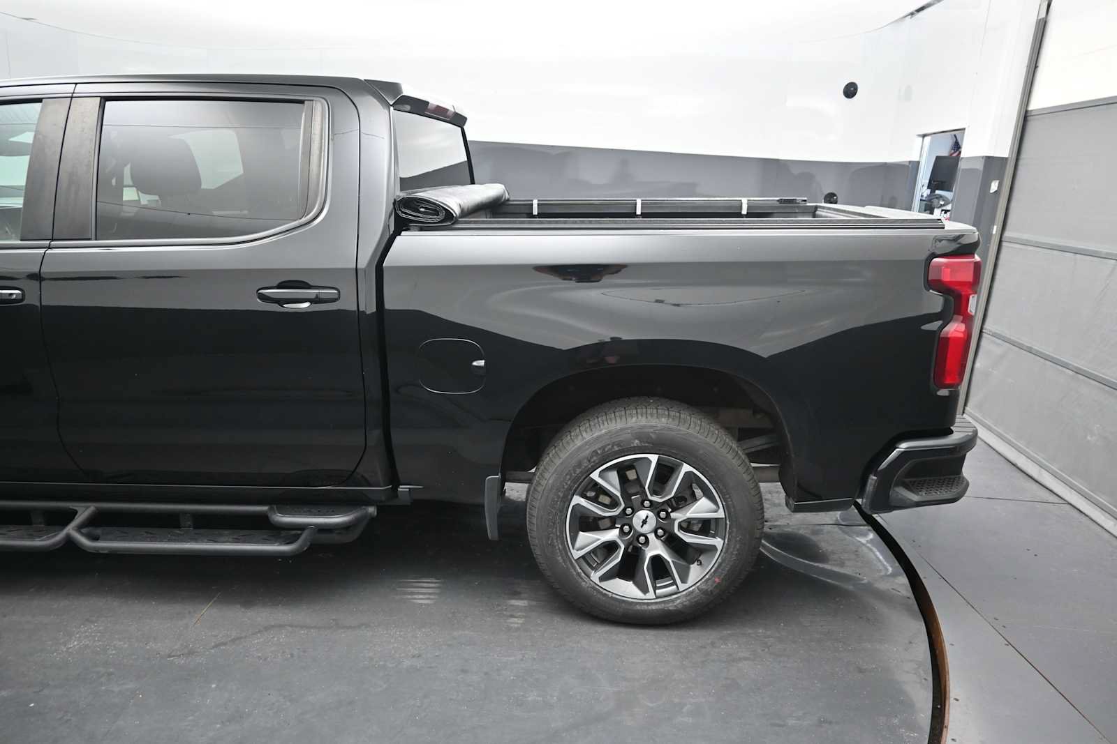 Used 2023 Chevrolet Silverado 1500 RST AWD/4WD image 24