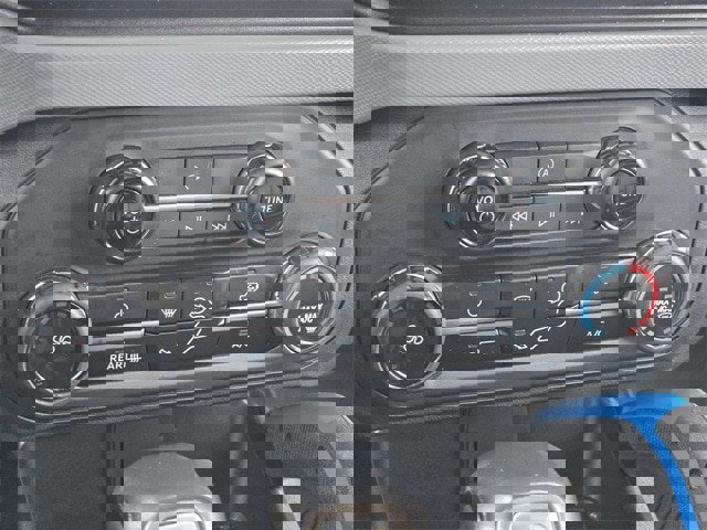 Certified 2023 Ford Bronco Black Diamond w/ Sasquatch Package image 16