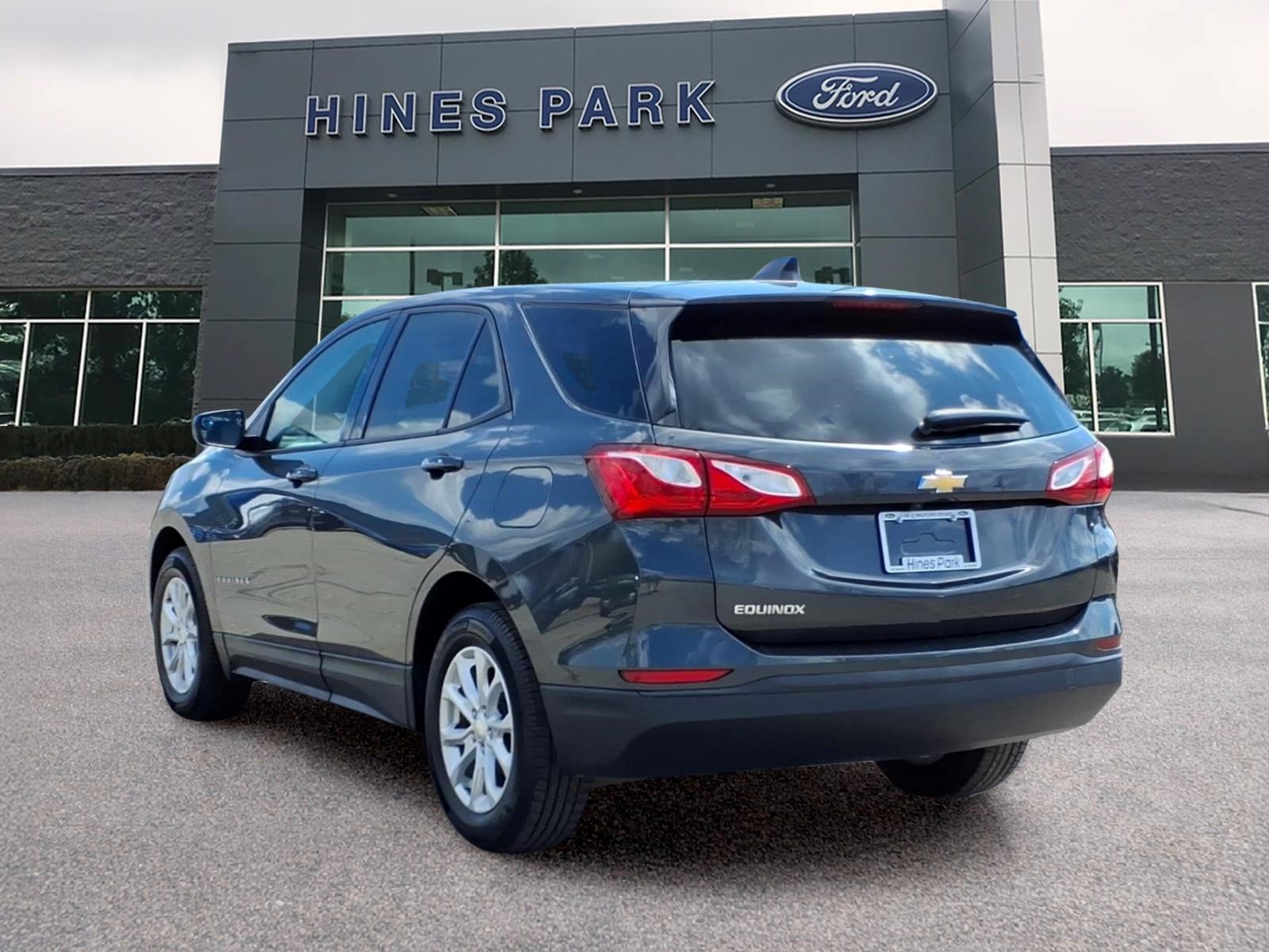 Used 2019 Chevrolet Equinox LS w/ LS Convenience Package FWD image 5