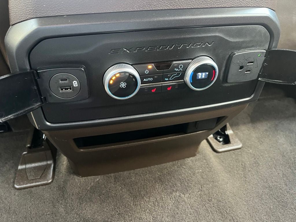 Certified 2022 Ford Expedition King Ranch AWD/4WD image 16
