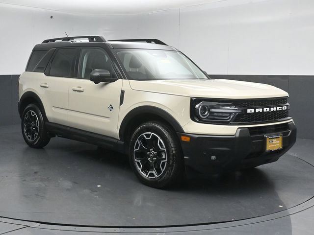 Certified 2025 Ford Bronco Sport Outer Banks w/ Outer Banks Tech Package+ AWD/4WD image 1