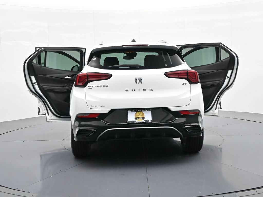 Used 2024 Buick Encore GX Sport Touring AWD/4WD image 25