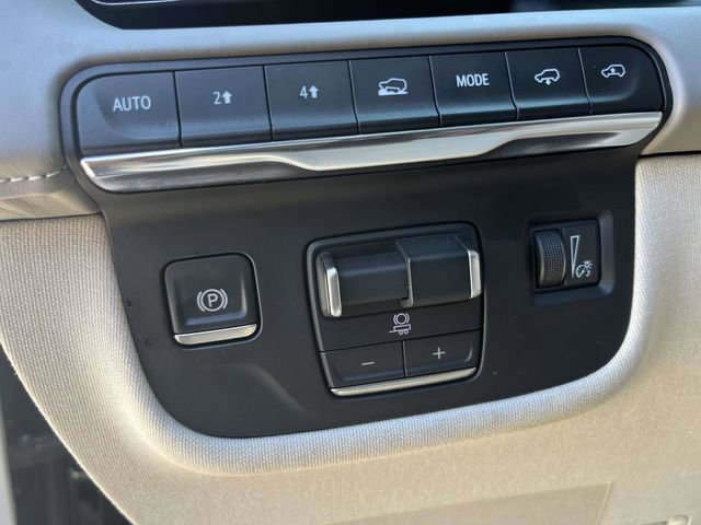 Used 2024 Cadillac Escalade ESV Premium Luxury Platinum image 16