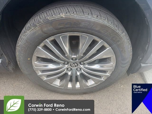 Used 2021 Toyota Venza XLE w/ Softex Package AWD/4WD image 20