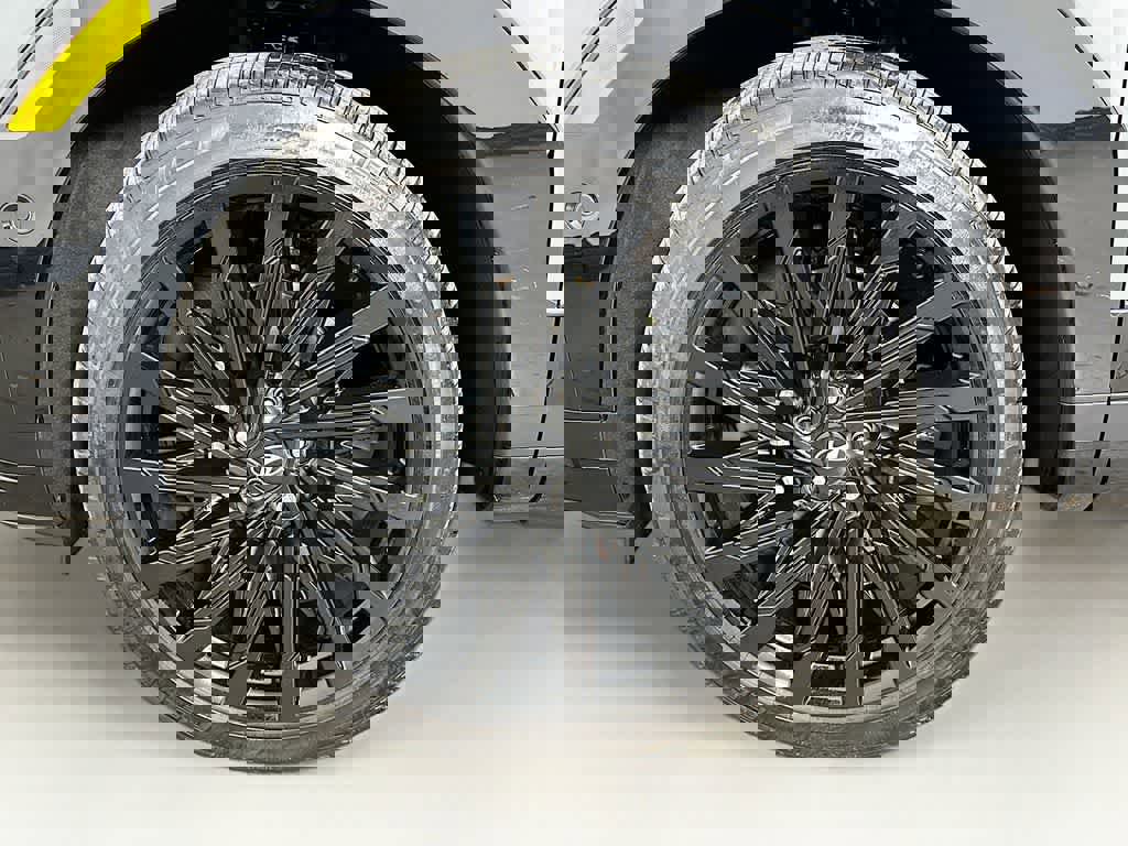 Used 2025 Hyundai Santa Fe Calligraphy image 11