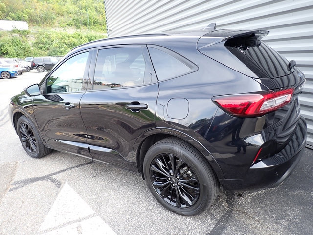 Certified 2023 Ford Escape ST-Line Elite AWD/4WD image 4