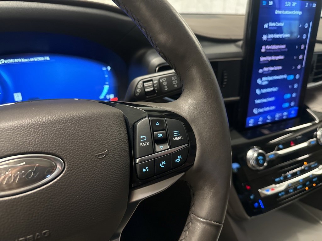Certified 2024 Ford Explorer Platinum w/ Technology Package image 26