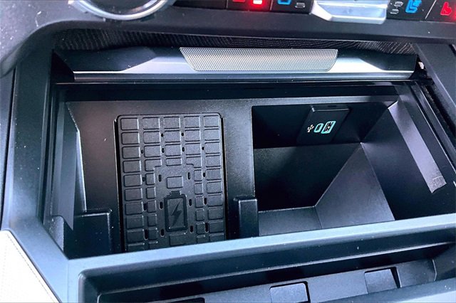 Certified 2024 Ford F350 Platinum w/ FX4 Off-Road Package image 23