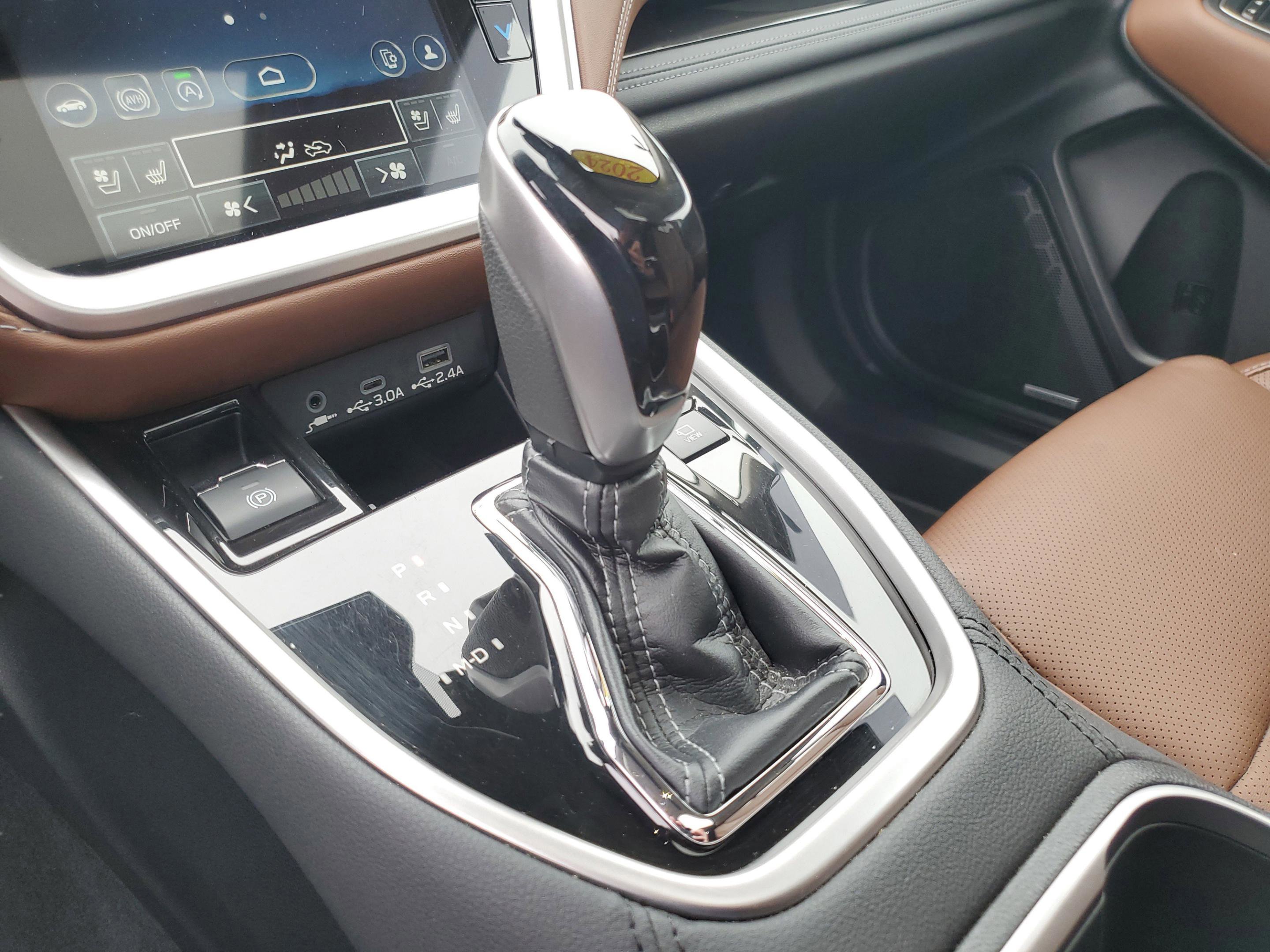 Used 2024 Subaru Outback Touring AWD/4WD image 31