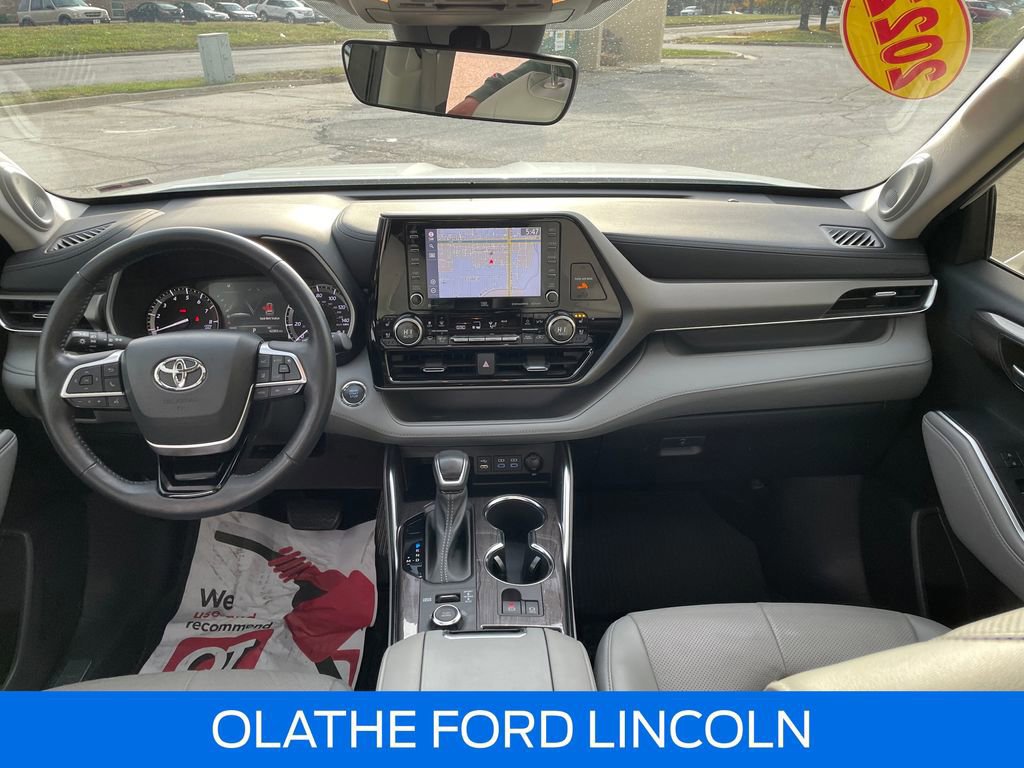 Used 2022 Toyota Highlander Limited image 26