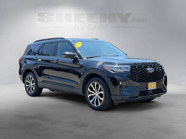 Certified 2025 Ford Explorer ST-Line AWD/4WD image 2