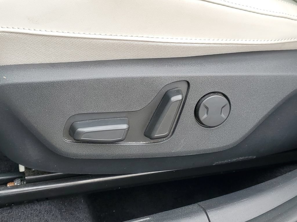 Used 2023 Kia Niro EX FWD image 11