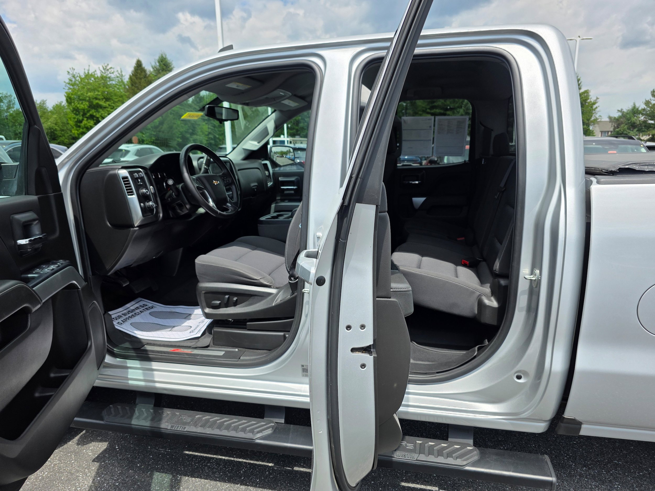 Used 2019 Chevrolet Silverado 1500 LT w/ All Star Edition AWD/4WD image 10