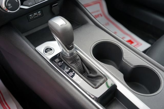 Used 2025 Nissan Altima 2.5 SV FWD image 17