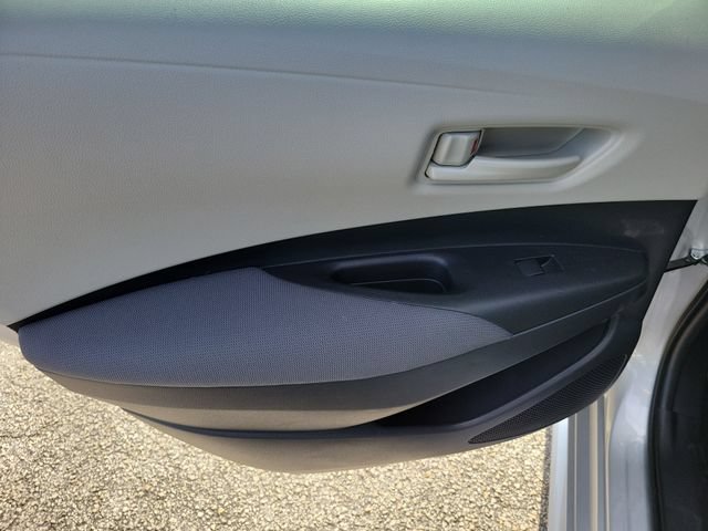 Used 2025 Toyota Corolla LE FWD image 14