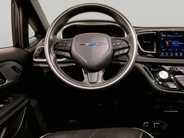 Used 2019 Chrysler Pacifica Limited w/ Advanced Safetytec Group FWD image 5