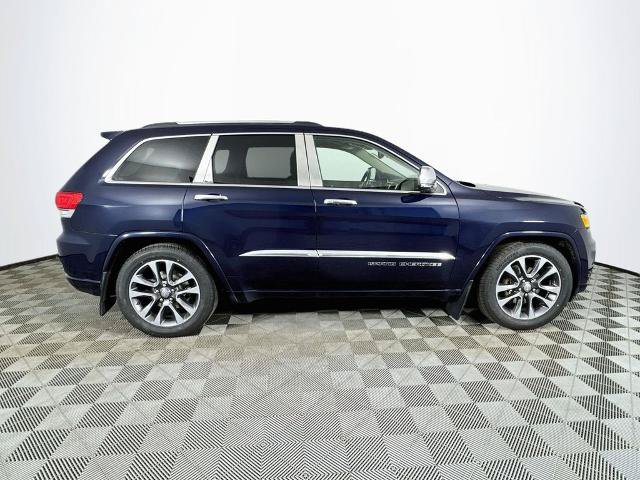 Used 2017 Jeep Grand Cherokee Overland AWD/4WD image 8