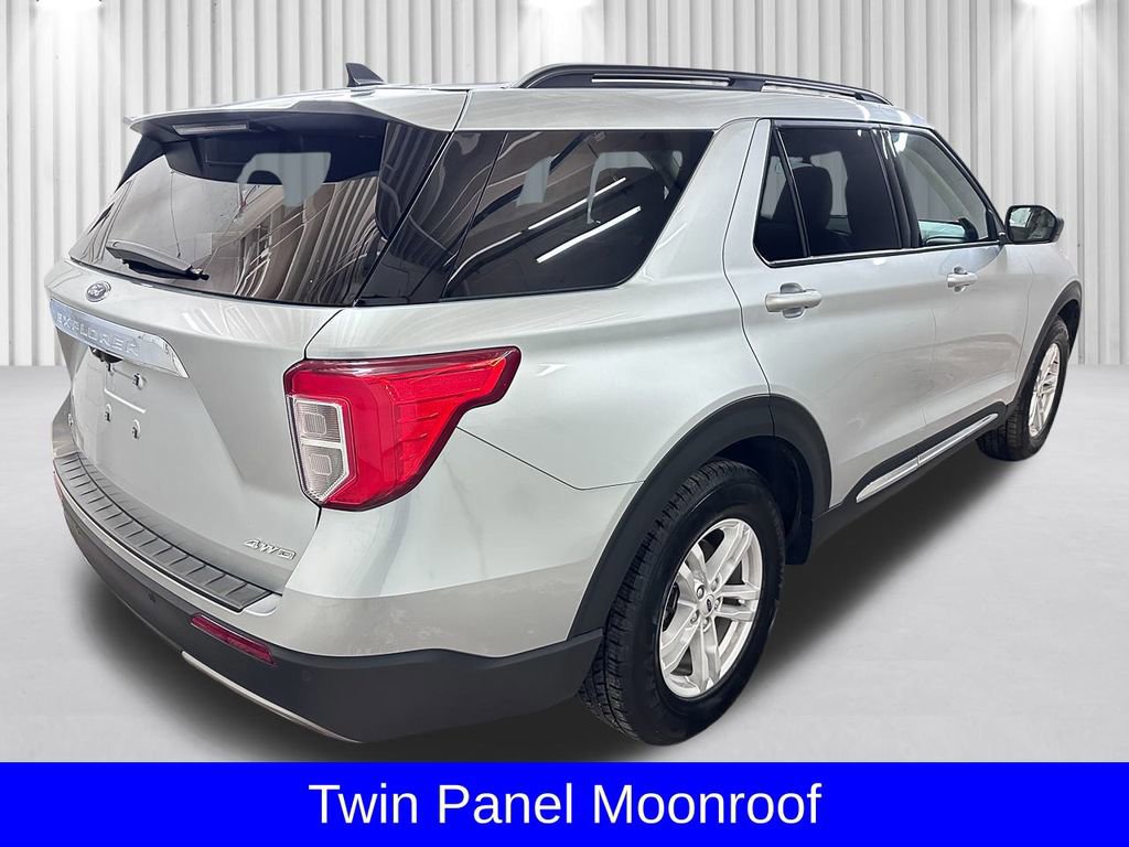 Certified 2022 Ford Explorer XLT w/ Equipment Group 202A image 4