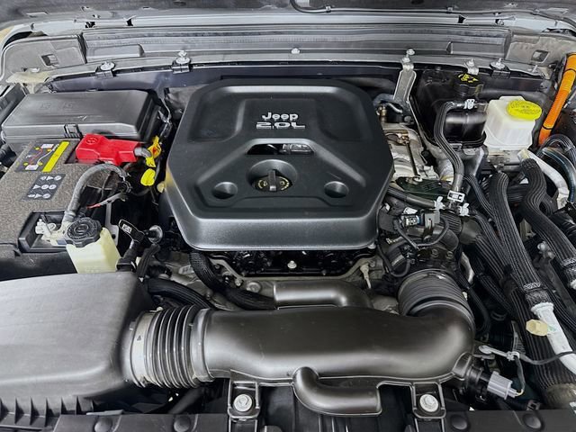 Used 2021 Jeep Wrangler Unlimited Sahara w/ Cold Weather Group image 29