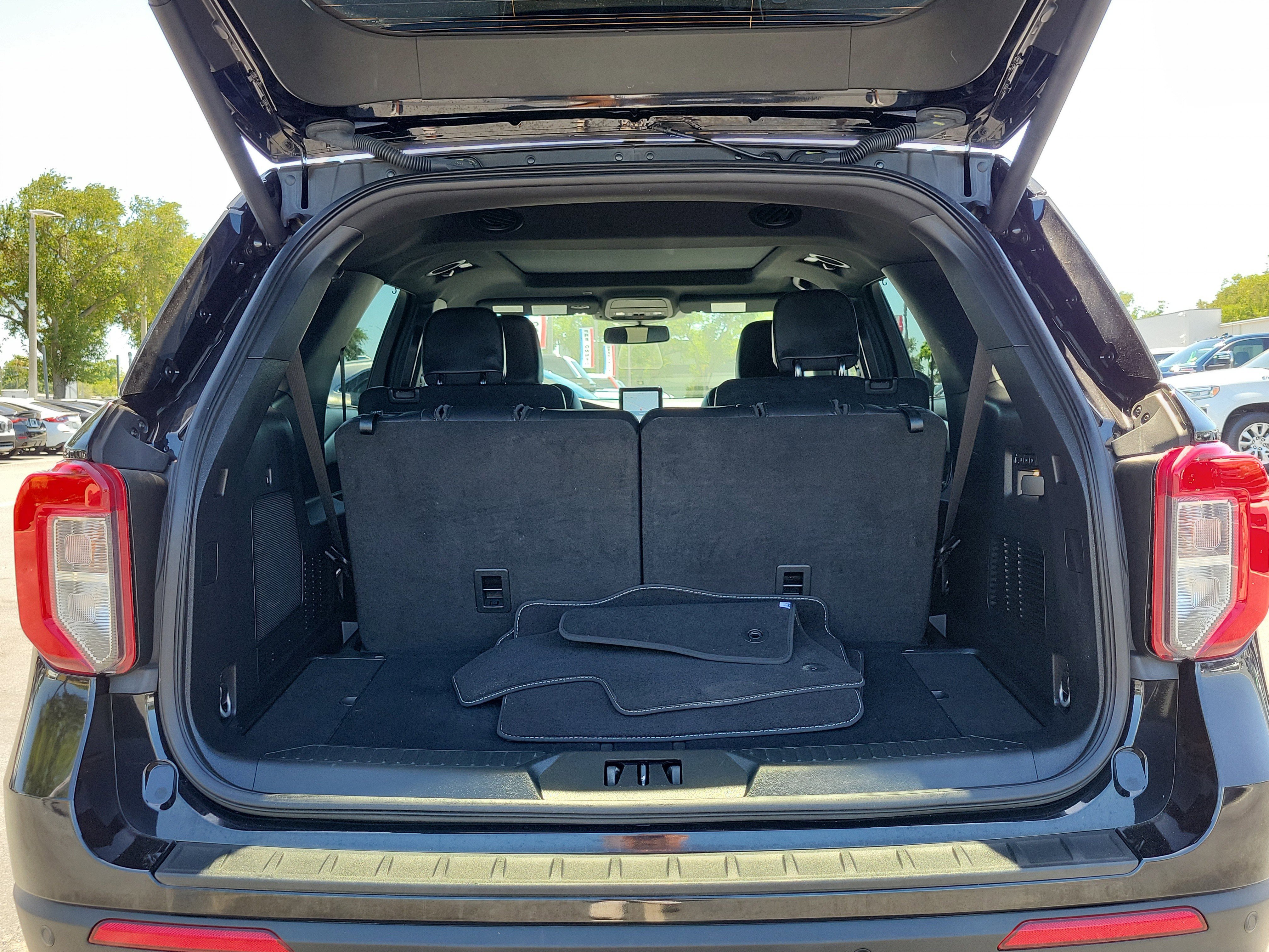 Certified 2023 Ford Explorer ST w/ Equipment Group 401A image 10