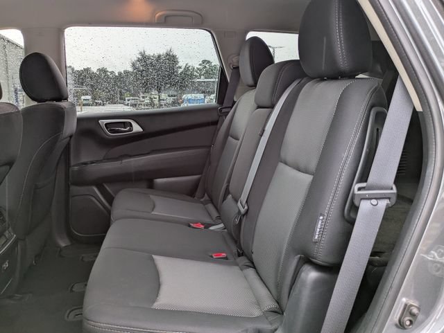 Used 2020 Nissan Pathfinder S FWD image 10