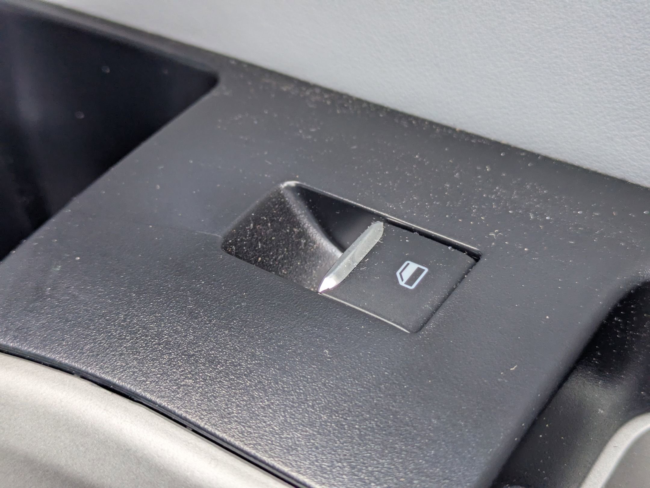 Certified 2024 Ford Explorer XLT w/ Equipment Group 202A image 34