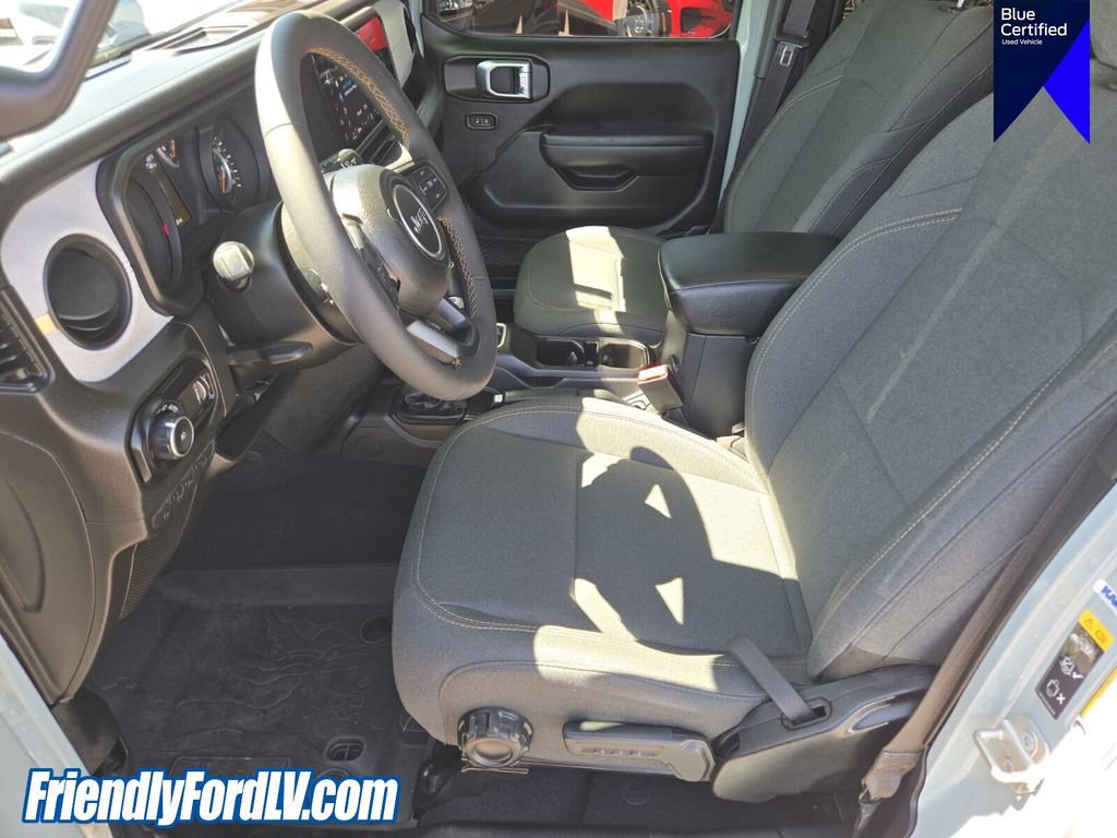 Used 2024 Jeep Wrangler Unlimited Sport AWD/4WD image 11