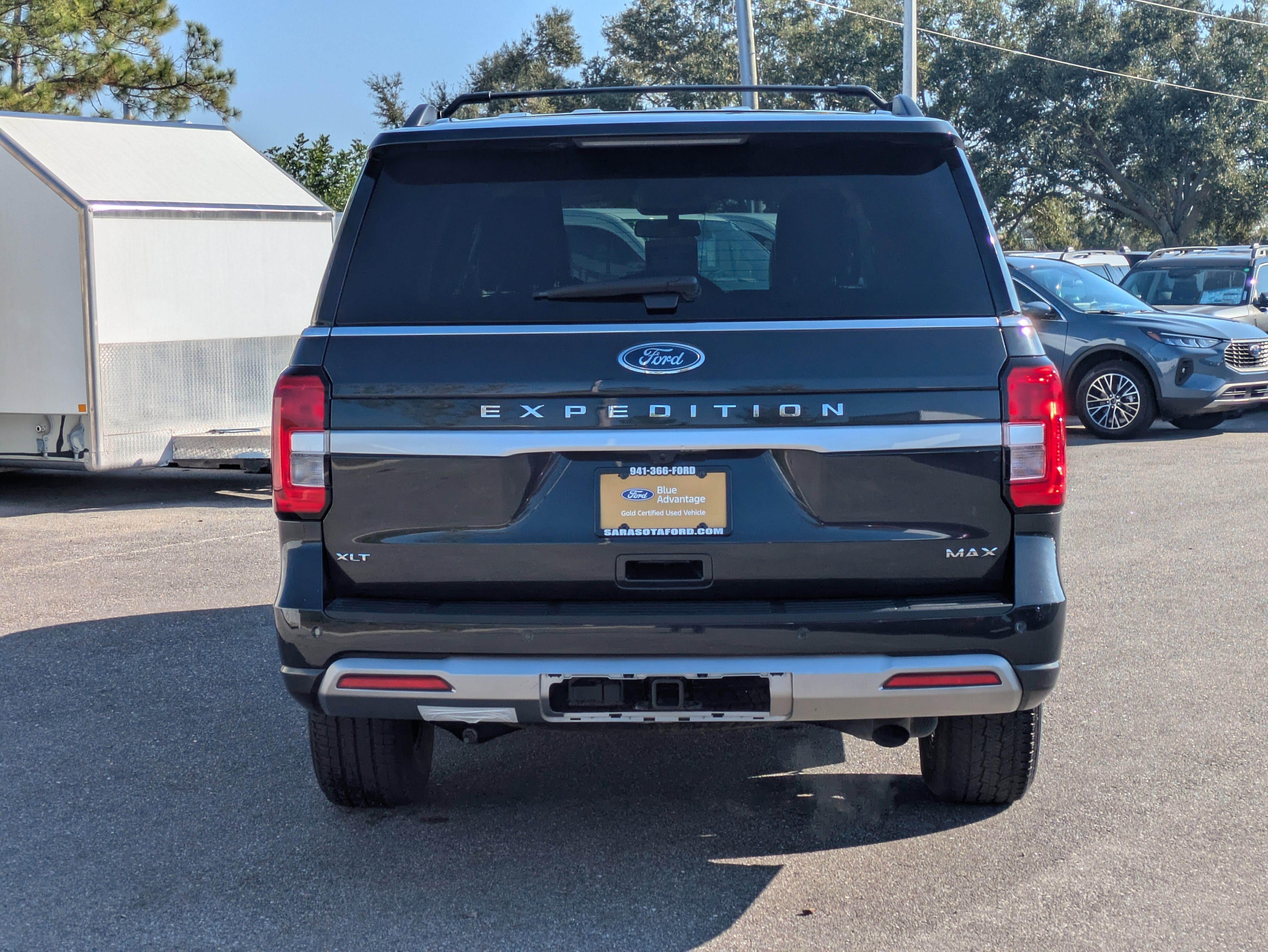 Certified 2024 Ford Expedition Max XLT image 5