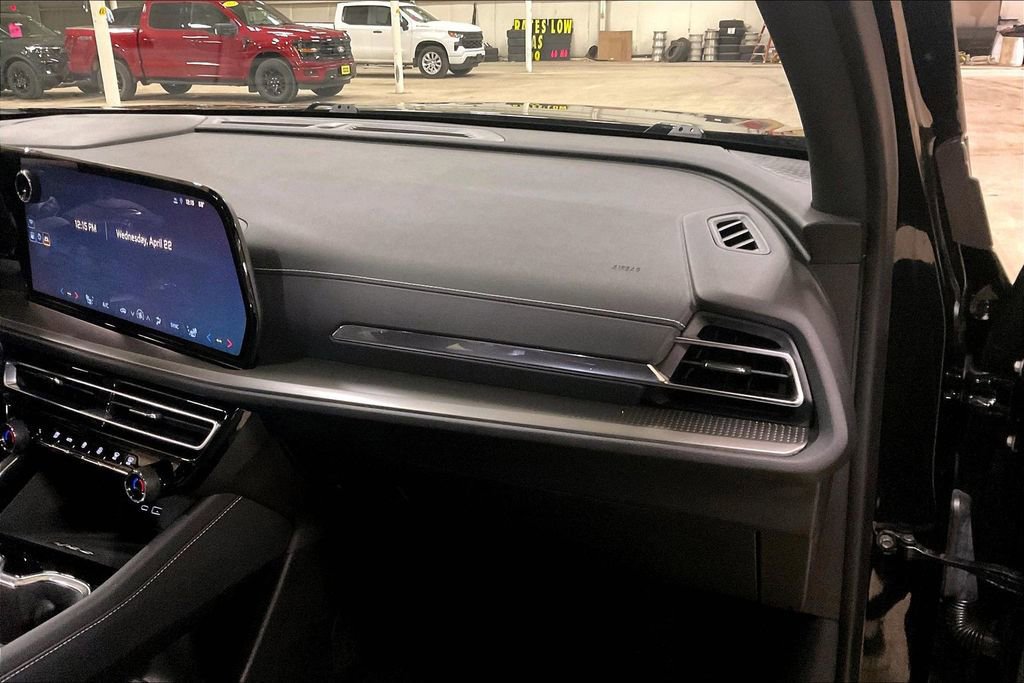 Used 2025 Chevrolet Traverse LT AWD/4WD image 15