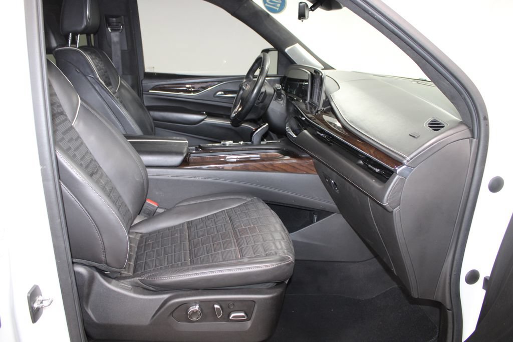 Used 2021 Cadillac Escalade ESV Sport Platinum AWD/4WD image 30