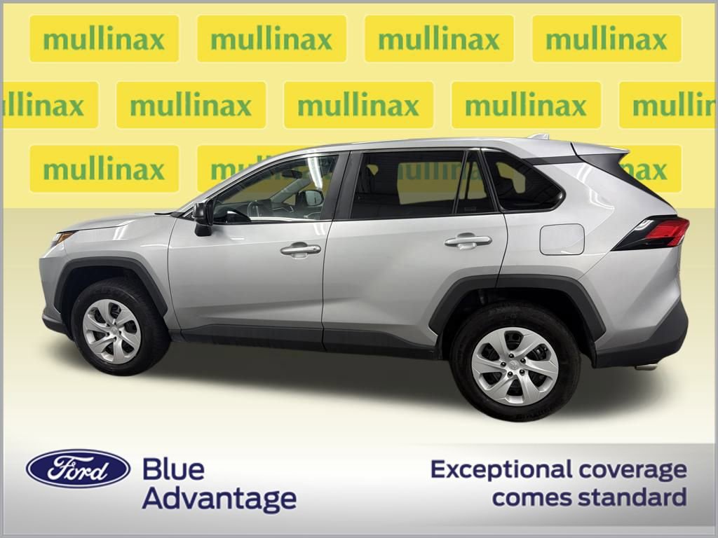 Used 2024 Toyota RAV4 LE image 10