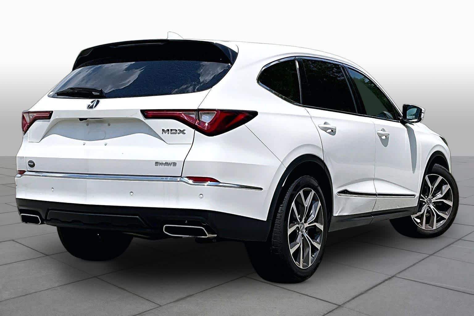 Used 2023 Acura MDX SH-AWD w/ Technology Package image 25