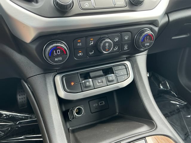 Used 2022 GMC Acadia SLE w/ Driver Convenience Package AWD/4WD image 22