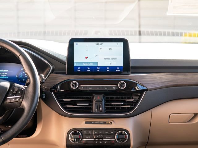 Certified 2020 Ford Escape Titanium w/ Titanium Premium Package 2.0 image 30